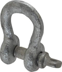 Made in USA - 3/16" Nominal Chain Size, 0.33 Ton Carbon Steel Screw Anchor Shackle - 3/16" Diam, 1/4" Pin Diam, 7/8" High x 3/8" Wide Inside Jaw, 19/32" Inside Width, 9/16" Max Body Thickness - First Tool & Supply